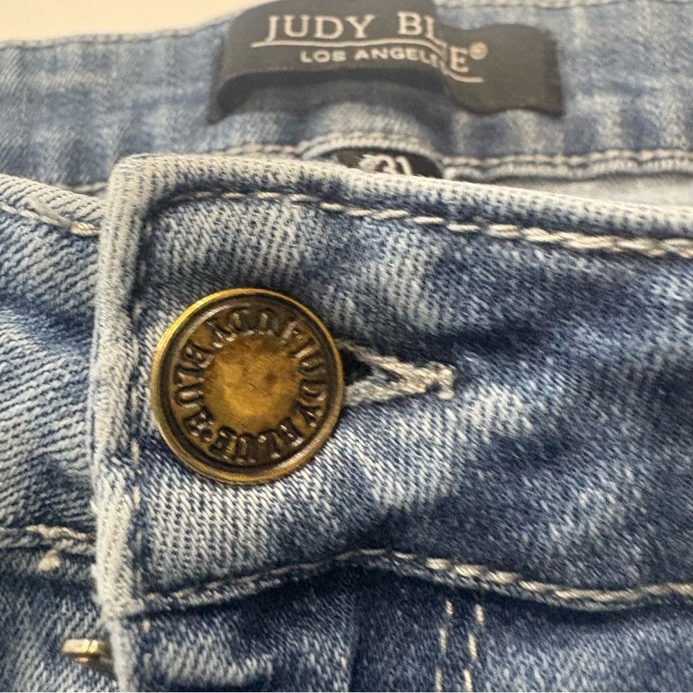 Judy Blue Relaxed Fit Distressed Jeans Size 31 Medium Wash - Picture 8 of 13